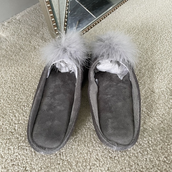 Slippers - Picture 5 of 5
